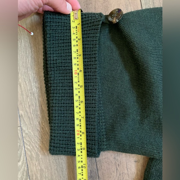 Like⭐️NEW⭐️Banana Republic 100% Merino Wool Sweater •Medium - Picture 10 of 15